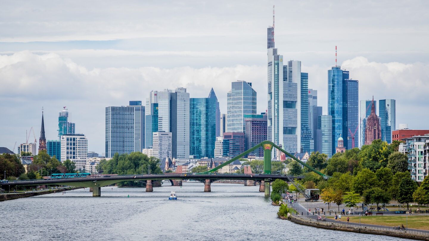 Bus Flughafen von Flughafen Frankfurt Hahn Frankfurt Stadtzentrum