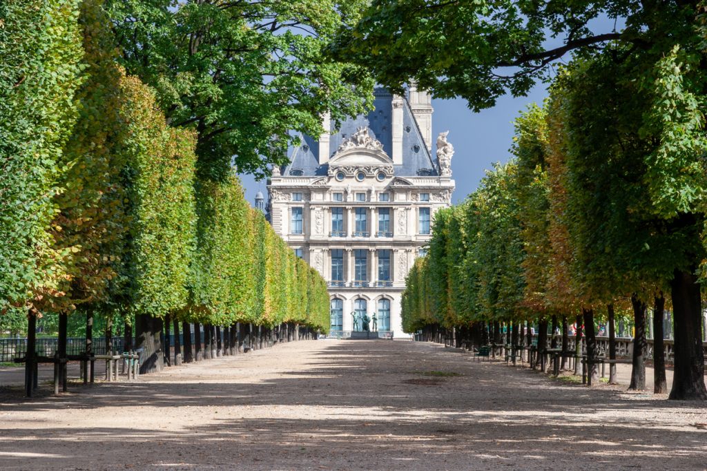 How to go from Paris Orly airport to Eiffel tower
