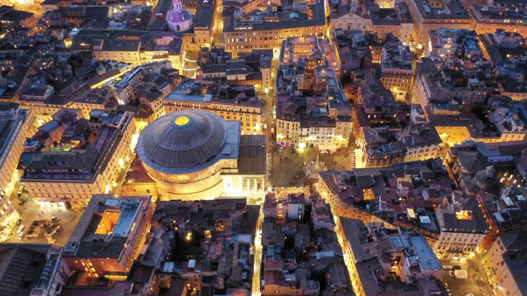 Rome at Night: How to arrive after 10pm without stress